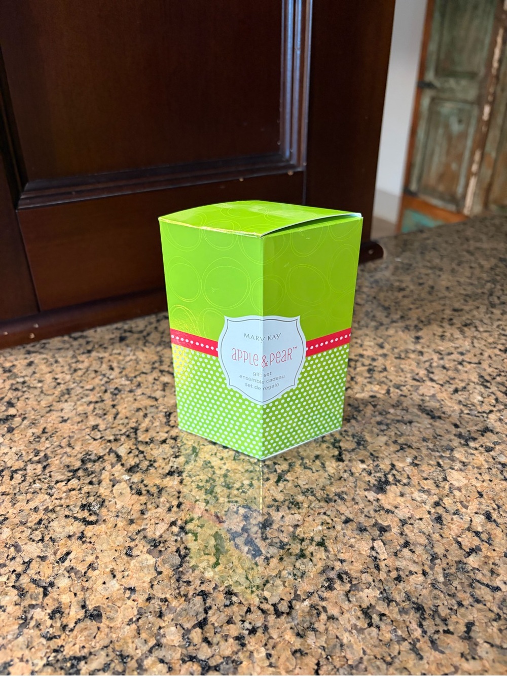 Mary Kay Apple & Pear Gift Set